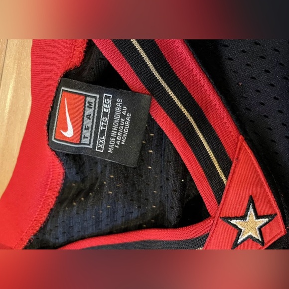 Sixers Allen Iverson Jersey - Picture 2 of 4